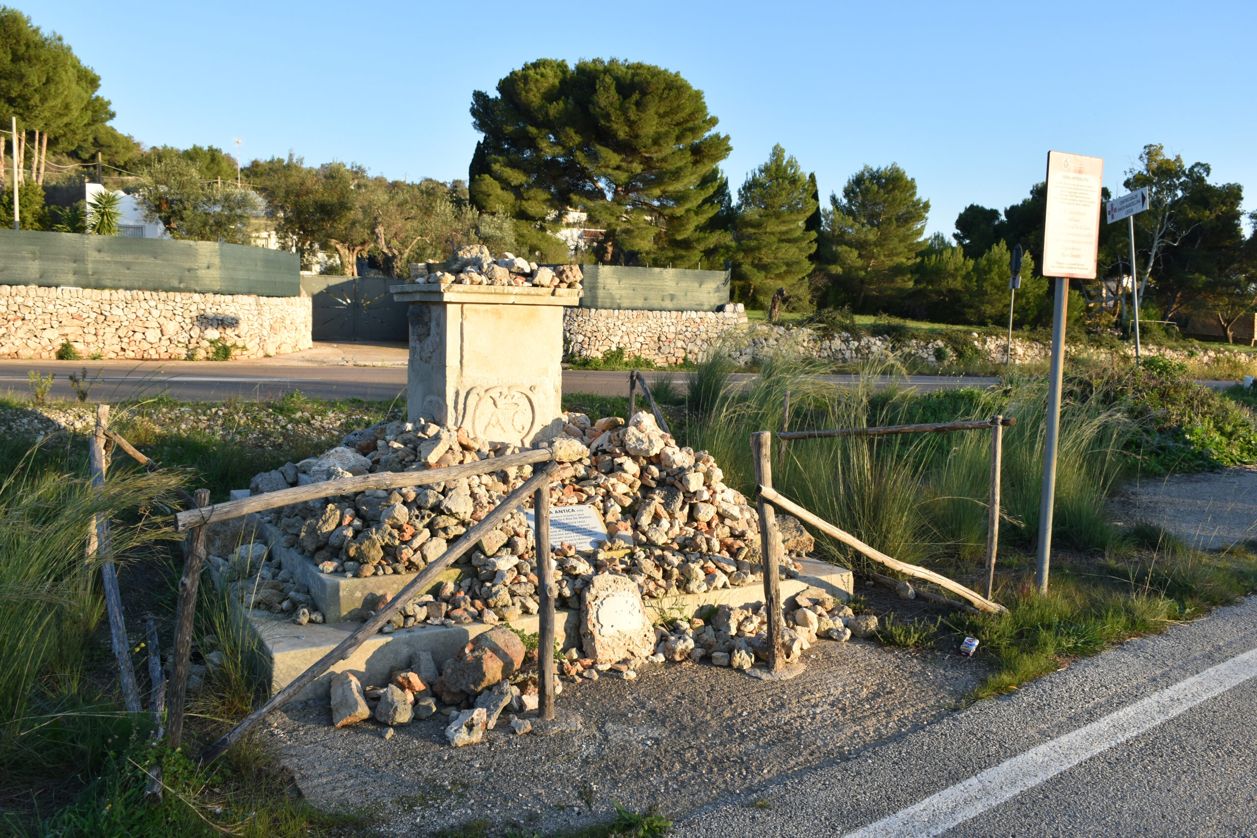 Il Capo di Leuca Erma Antica a Santa Maria di Leuca, utima tappa dei pellegrini diretti a Santa Maria di Leuca